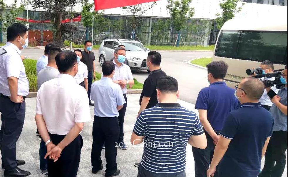万州区长卢勇调研重庆杰思谷机器人科技有限公司